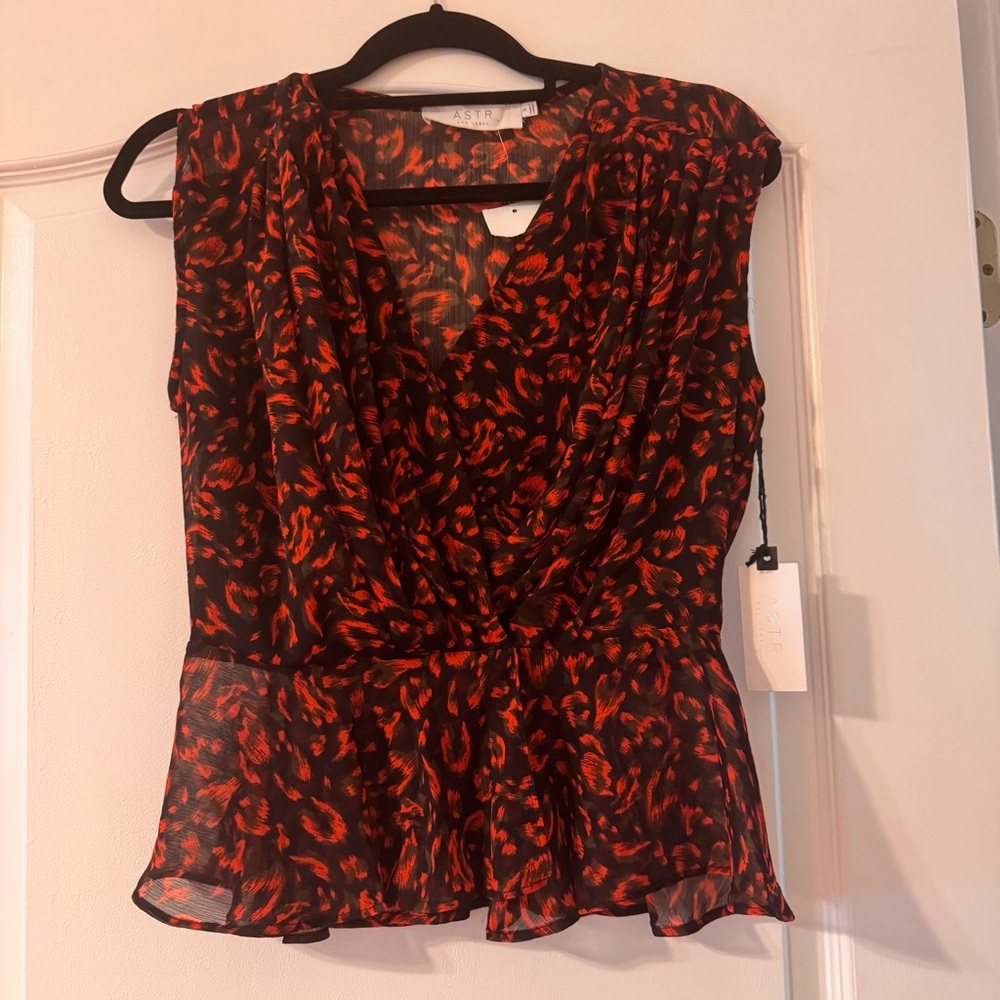 Astr Red and Black Printed Surplice Crop Top
